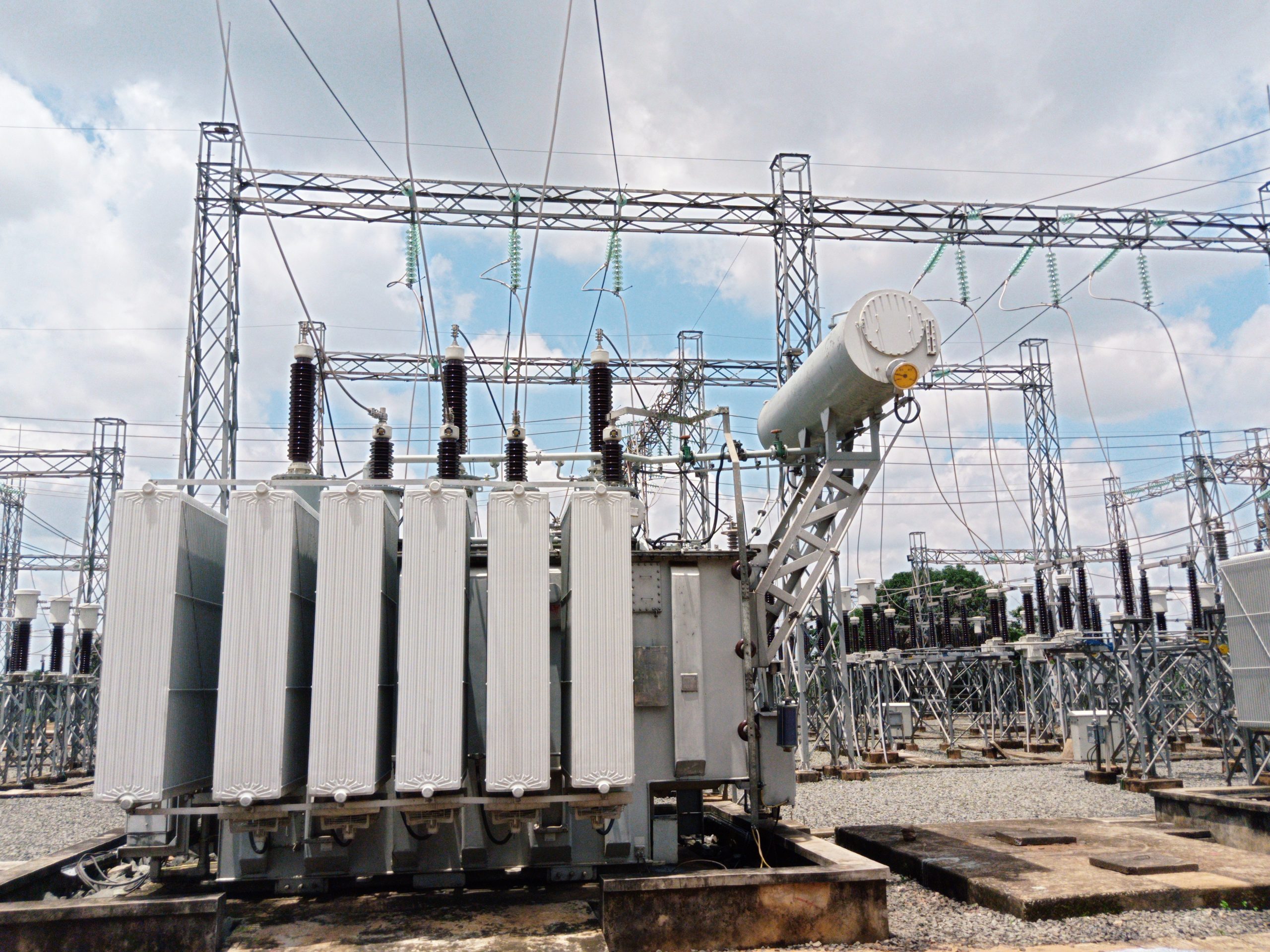 VICE PRESIDENT YEMI OSIBANJO SAN (GCON) COMMISSIONS NEW NDPHC AND NEWS ENGINEERING  (NIG) LTD,s NEW POWER SUBSTATION IN ANAMBRA STATE